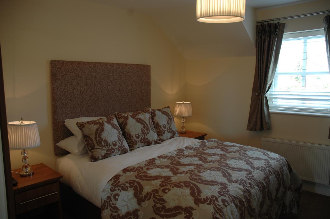 Moyvalley Hotel Self Catering Cottages Exterior photo